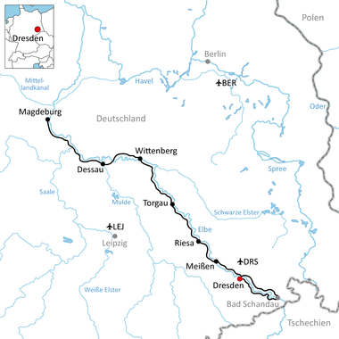 Karte des Elberadwegs durch Deutschland von Magdeburg über Dessau, Wittenberg, Torgau, Riesa und Meißen nach Dresden mit Flüssen und Flughäfen.