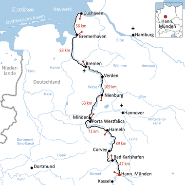 Karte des Weser-Radwegs von Hann. Münden bis Cuxhaven, durch Städte wie Bremen und Nienburg mit Entfernungsangaben in Kilometern.