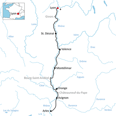 Karte mit Radweg entlang der Rhône von Lyon nach Arles über Valence, Montélimar, Orange und Avignon mit umliegenden Flüssen.