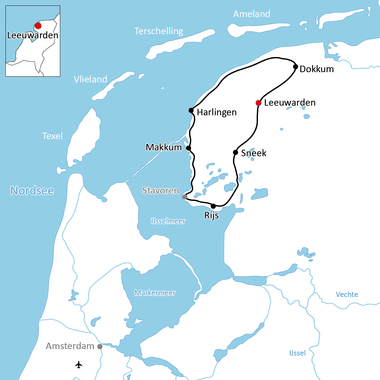 Karte der Radroute durch Friesland über Leeuwarden, Dokkum, Sneek, Rijs, Makkum und Harlingen rund um das IJsselmeer und die Watteninseln.